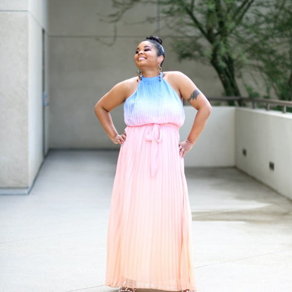 Women's Maxi Dress - Picture 2 of 5